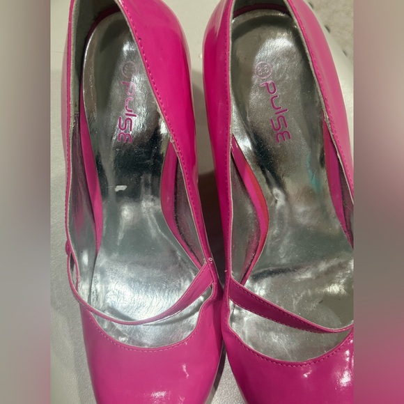 Pulse Heels - Picture 3 of 7